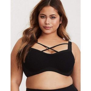Torrid All Black Sports Bra New